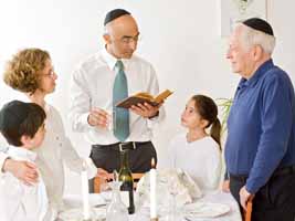 A family celebrating shabbat