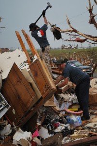 Soldiers Helping Tornado Victims