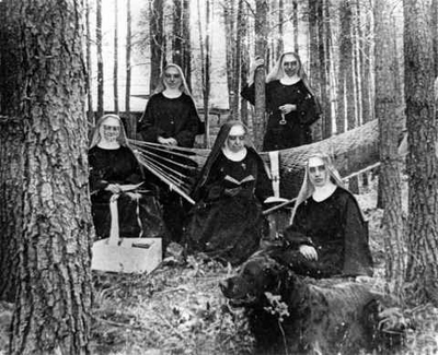 Smithsonian hosts exhibit on nuns in America - The Deacon's Bench