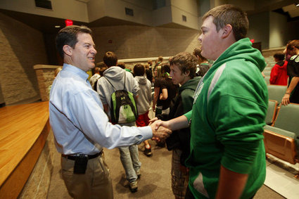 BROWNBACK_ME_10810_CGO_002F_10-24-2010_SA1I1C10.standalone.prod_affiliate.81.jpg