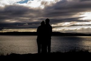 couple-love-romantic-silhouette