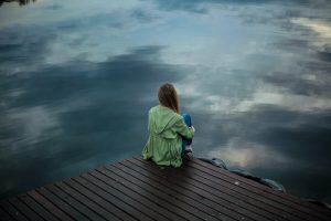 alone-back-view-boardwalk-2865901