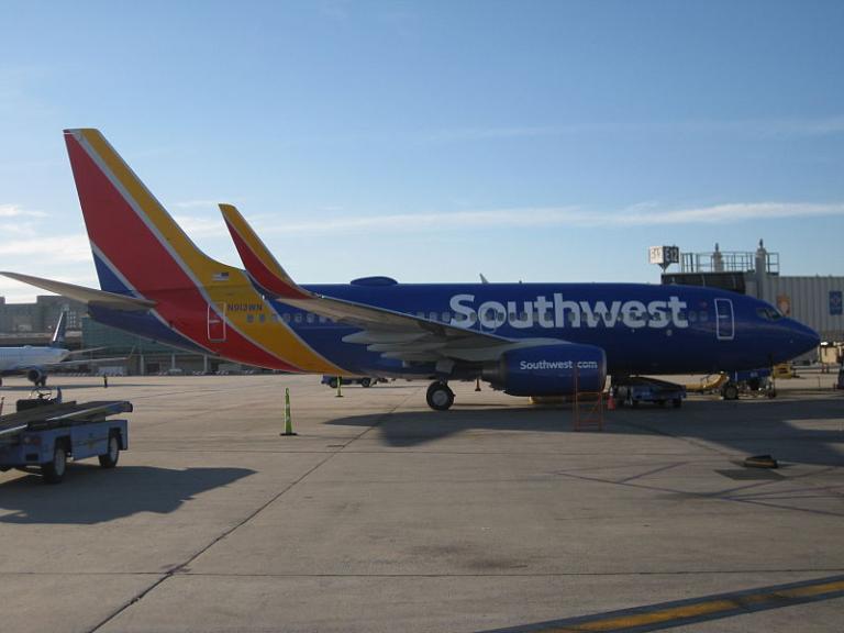 Southwest_Airlines_in_Heart_Livery