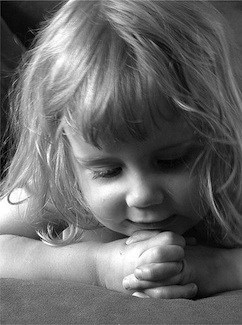 little_girl_praying2.jpg