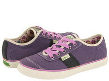 Thumbnail image for purpleshoes.jpg