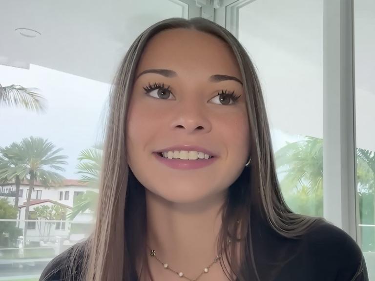 “Christian” OnlyFans Model Pushes Back Against Criticism, Claims God is
