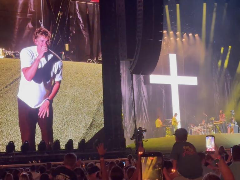 Forrest Frank Stops Concert to Lead Thousands in Prayer at Packed Nashville Stadium