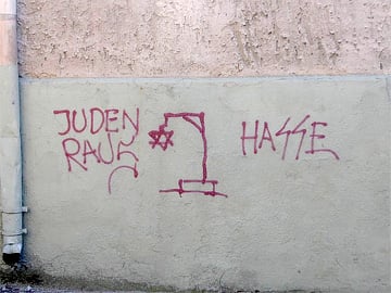 anti-semitic-graffiti-5.jpg