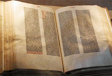 gutenberg-bible-lib-cong-5.jpg